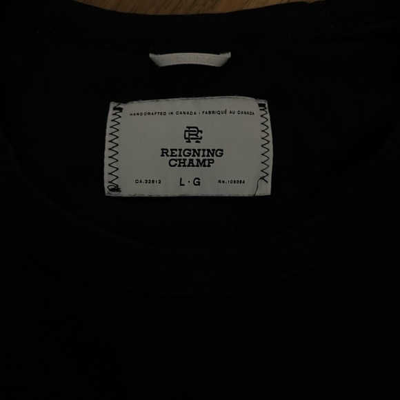 NAVY REIGNING CHAMP TEE - Picture 2 of 2